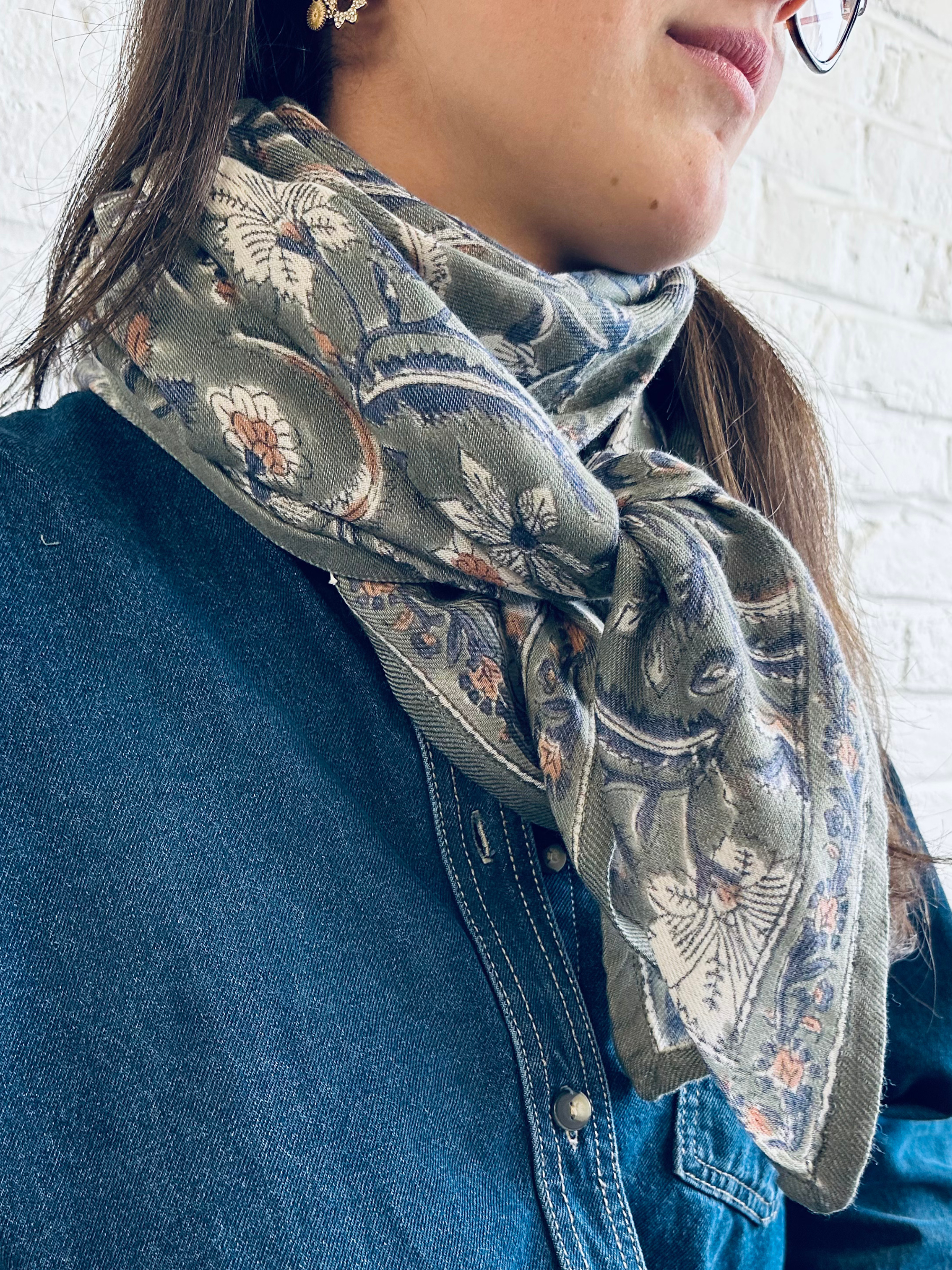 Foulard Adulte Brousse en Laine 100 cm