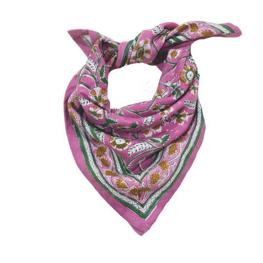 Foulards Bébé, Enfant et Adulte Venez découvrir nos foulards pour toute la famille, fabriqués en Inde grâce à la méthode du blockprint.  