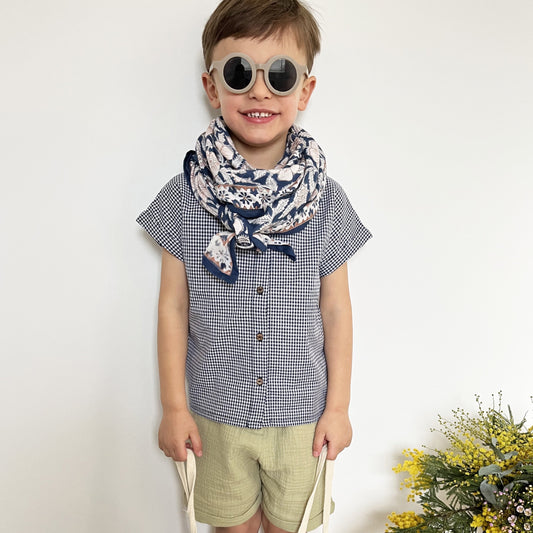 Foulards Bébé, Enfant et Adulte Venez découvrir nos foulards pour toute la famille, fabriqués en Inde grâce à la méthode du blockprint.  