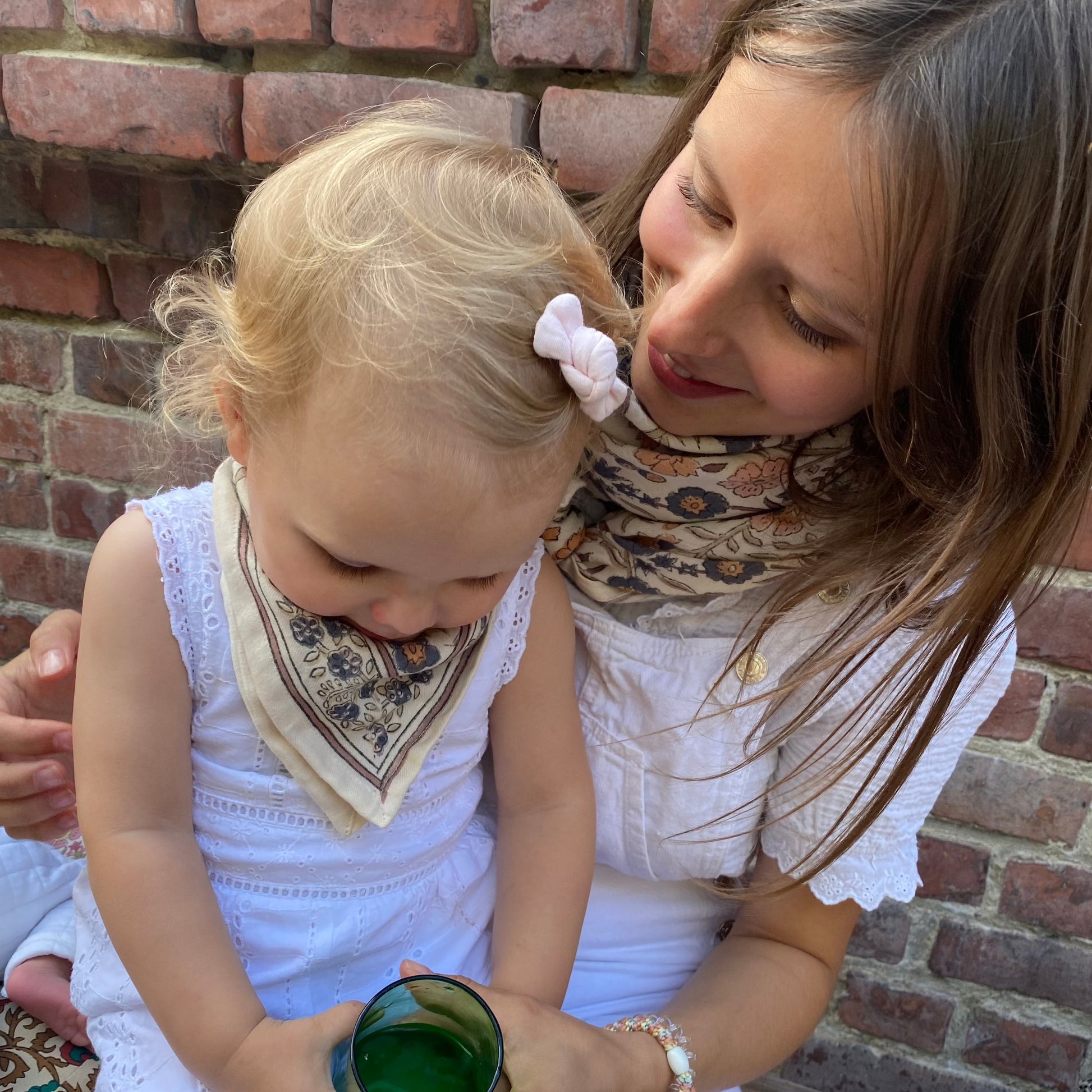 Foulard Bebe , enfant et Adultes Venez découvrir nos foulards pour toute la famille, fabriqués en Inde grâce à la méthode du blockprint