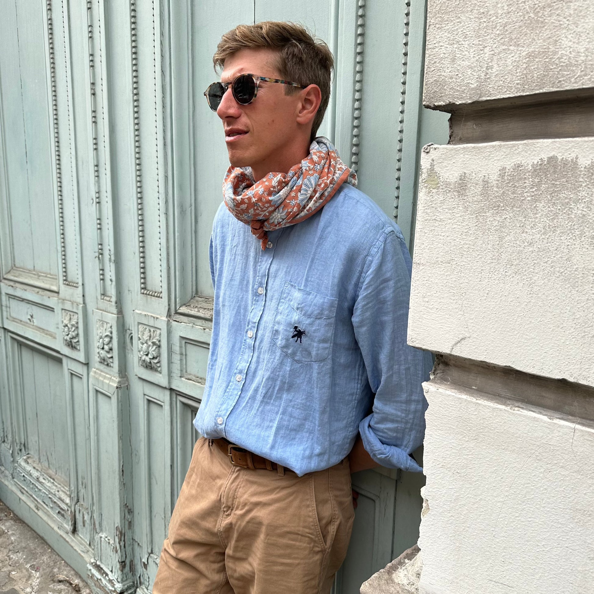 Foulards Bébé, Enfant et Adulte Venez découvrir nos foulards pour toute la famille, fabriqués en Inde grâce à la méthode du blockprint.  