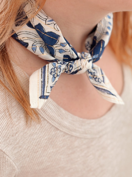 Foulard en Lurex bleu 50 cm